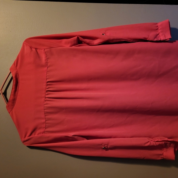 Women Coral  Blouse, Size Medium - Picture 2 of 6